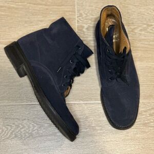 Gravati Italian Suede lace up booties in dark navy size 7